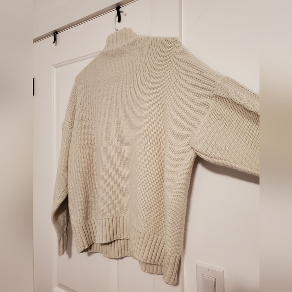 🌟 3 for $25- White knit turtleneck sweater - Picture 8 of 8
